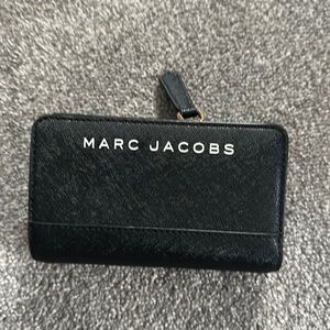 COPY - marc jacobs wallet